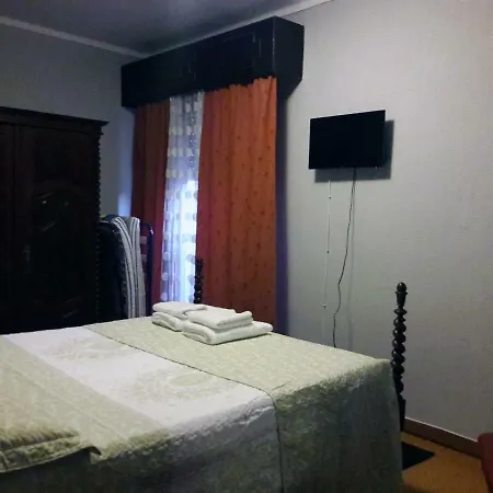 Alves Redol بيت ضيافة